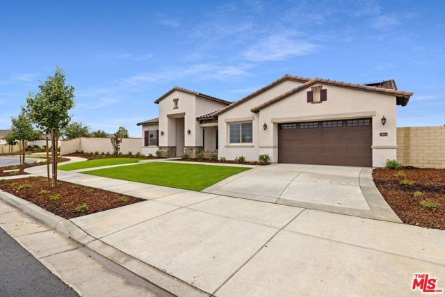 3604 Pathway Court, Bakersfield, CA 93311