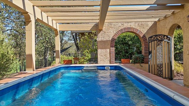 20 Mosswood Ct, Copperopolis, CA 95228