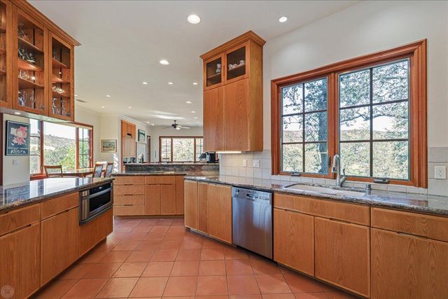 20 Mosswood Ct, Copperopolis, CA 95228