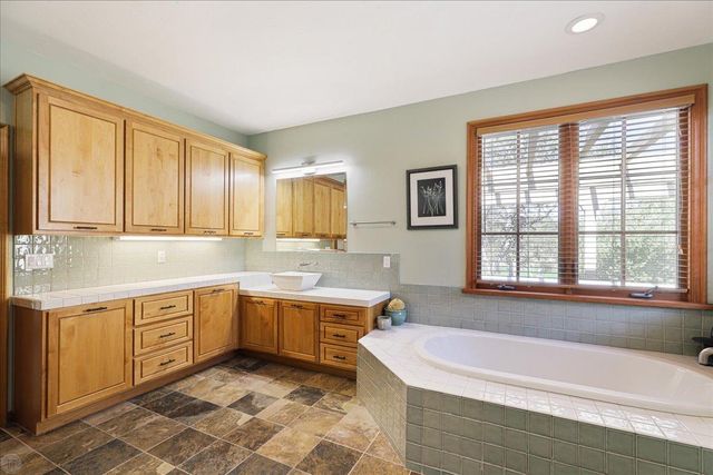 20 Mosswood Ct, Copperopolis, CA 95228