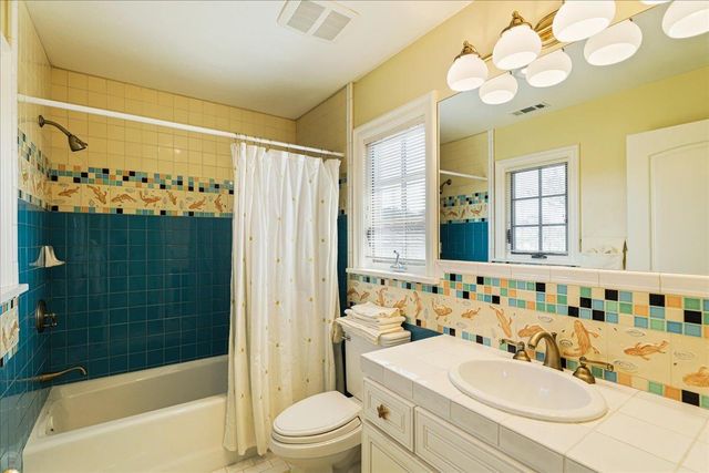 20 Mosswood Ct, Copperopolis, CA 95228