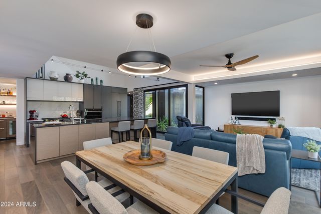 1341 E POMELO GROVE Lane, Phoenix, AZ 85014