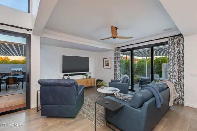 1341 E POMELO GROVE Lane, Phoenix, AZ 85014