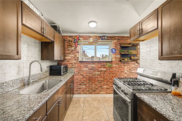 4773 East Harmon Avenue, Las Vegas, NV 89121