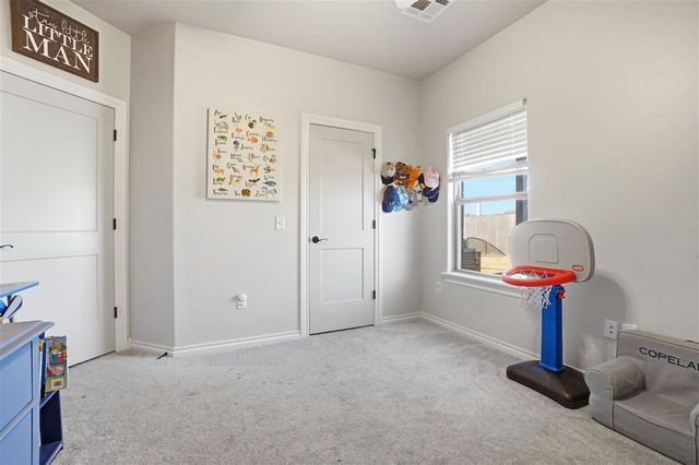 214 NW Sandstone Ave, Cache, OK 73527