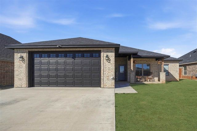 214 NW Sandstone Ave, Cache, OK 73527