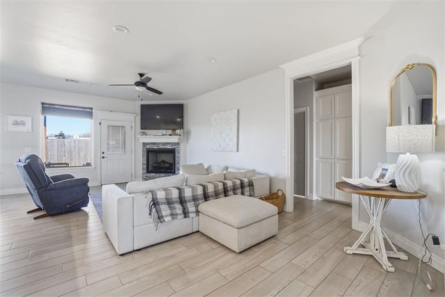 214 NW Sandstone Ave, Cache, OK 73527