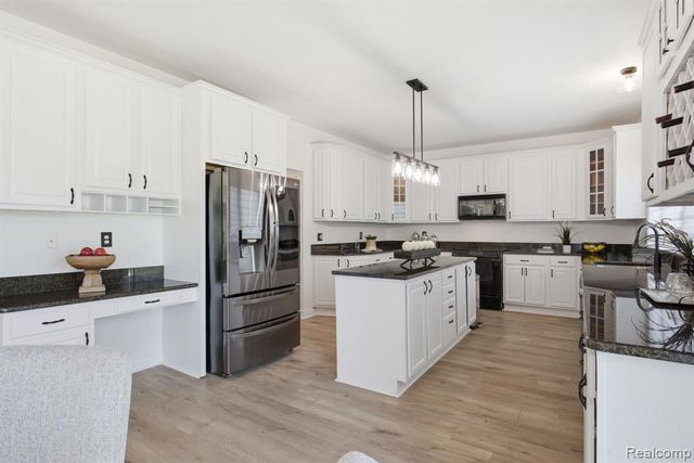 16565 Sherwood Lane, Northville, MI 48168