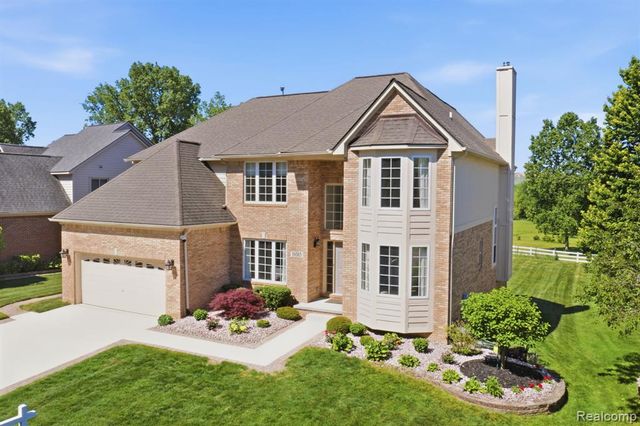 16565 Sherwood Lane, Northville, MI 48168