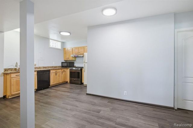 16565 Sherwood Lane, Northville, MI 48168