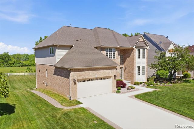 16565 Sherwood Lane, Northville, MI 48168