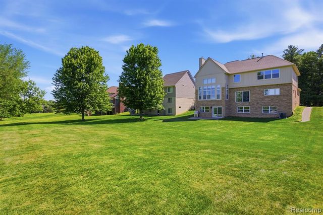 16565 Sherwood Lane, Northville, MI 48168