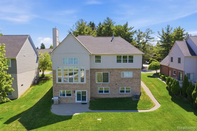 16565 Sherwood Lane, Northville, MI 48168