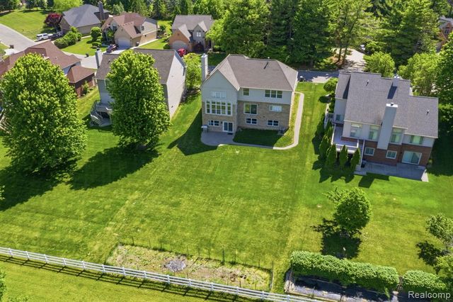 16565 Sherwood Lane, Northville, MI 48168