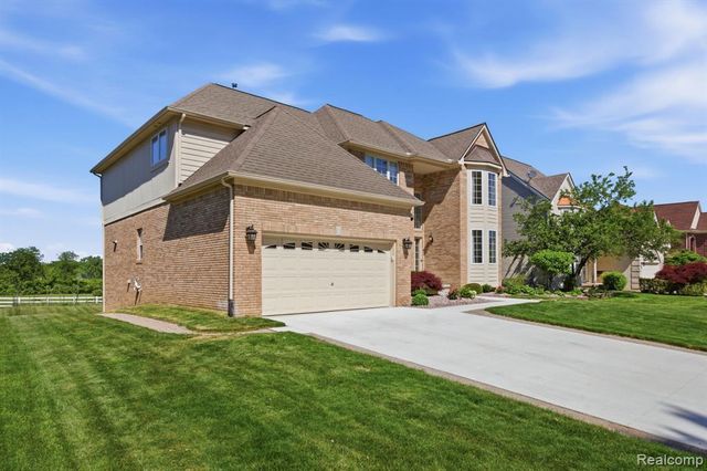 16565 Sherwood Lane, Northville, MI 48168