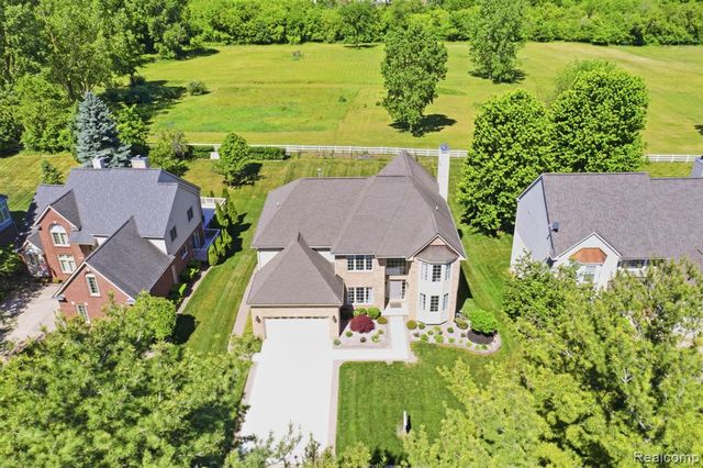 16565 Sherwood Lane, Northville, MI 48168
