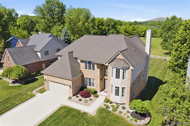 16565 Sherwood Lane, Northville, MI 48168