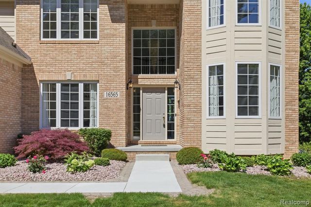 16565 Sherwood Lane, Northville, MI 48168