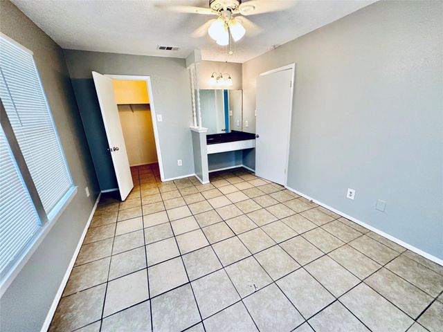 5305 Woodland Oaks CT, Austin, TX 78744