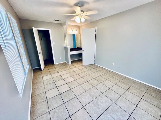 5305 Woodland Oaks CT, Austin, TX 78744