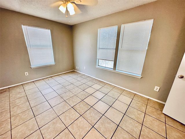 5305 Woodland Oaks CT, Austin, TX 78744