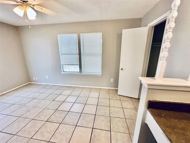 5305 Woodland Oaks CT, Austin, TX 78744