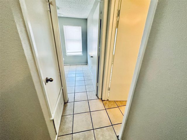 5305 Woodland Oaks CT, Austin, TX 78744