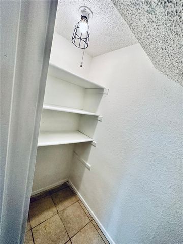 5305 Woodland Oaks CT, Austin, TX 78744
