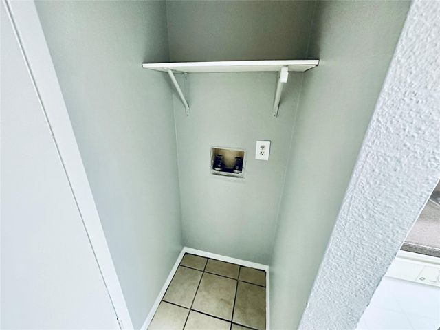 5305 Woodland Oaks CT, Austin, TX 78744