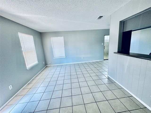 5305 Woodland Oaks CT, Austin, TX 78744
