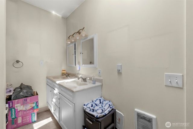 3710 E I Street, Tacoma, WA 98404