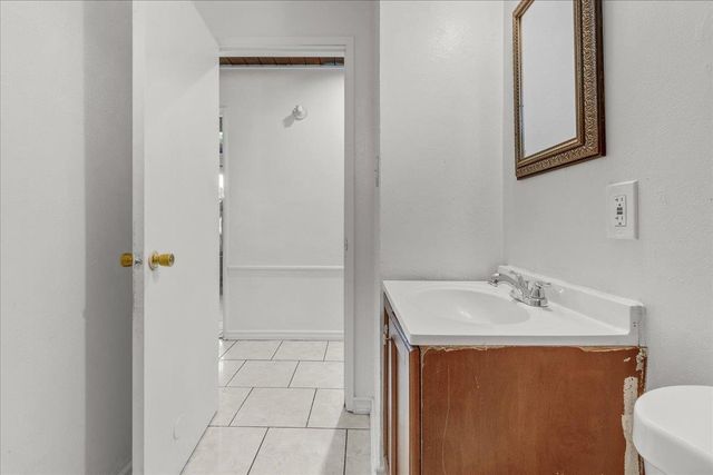 1238 Granada Avenue, Salinas, CA 93906