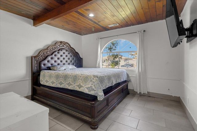 1238 Granada Avenue, Salinas, CA 93906