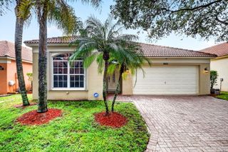 8021 Via Hacienda, Riviera Beach, FL 33418
