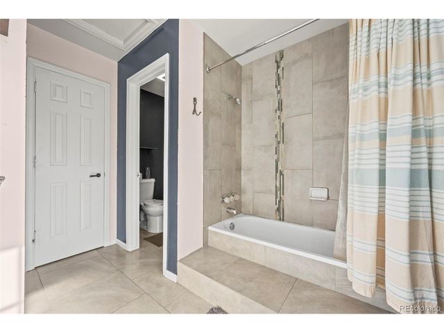 2101 S Victor St B, Aurora, CO 80014