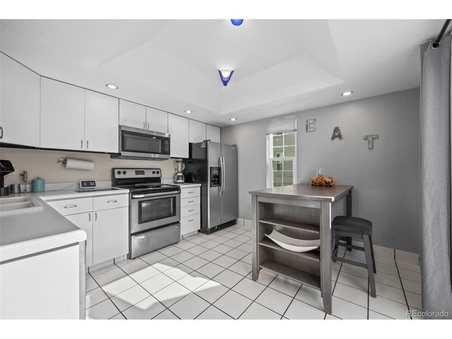 2101 S Victor St B, Aurora, CO 80014