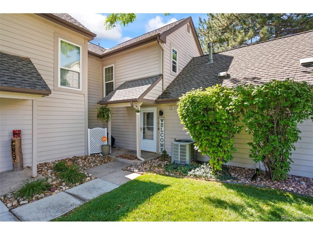 2101 S Victor St B, Aurora, CO 80014
