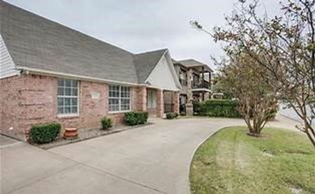 3233 S University Road, Fort Worth, TX 76109
