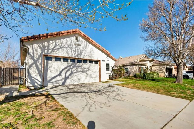 43865 Gingham, Lancaster, CA 93535