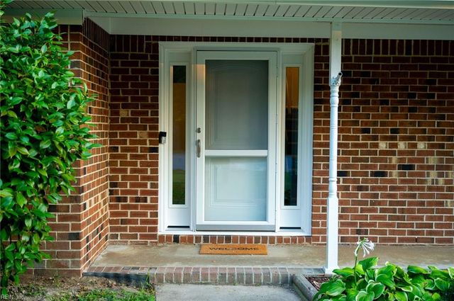 2221 Wolfsnare RD, Virginia Beach, VA 23454