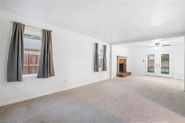 2221 Wolfsnare RD, Virginia Beach, VA 23454