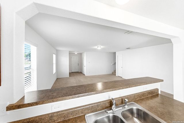 7602 Saratoga, Selma, TX 78154