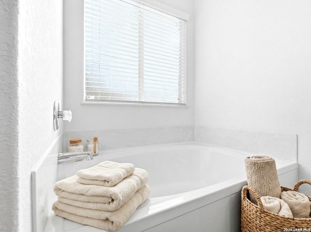 7602 Saratoga, Selma, TX 78154