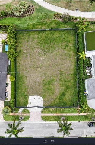 17591 Scarsdale Way, Boca Raton, FL 33496