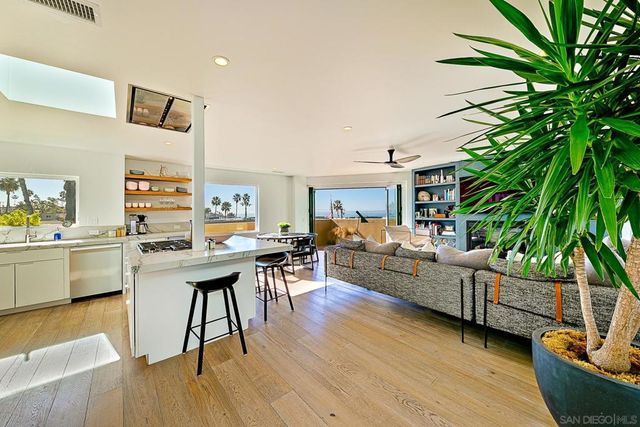 231 Bonair, La Jolla, CA 92037