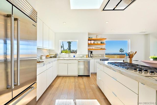 231 Bonair, La Jolla, CA 92037