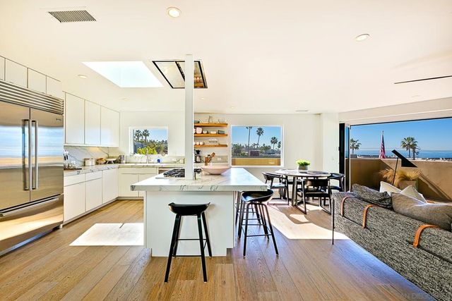 231 Bonair, La Jolla, CA 92037