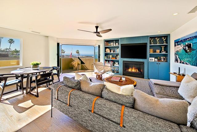 231 Bonair, La Jolla, CA 92037