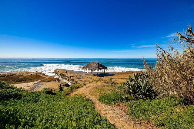 231 Bonair, La Jolla, CA 92037
