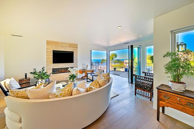 231 Bonair, La Jolla, CA 92037